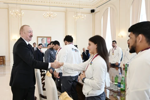 Prezident İlham Əliyev Avropa çempionatında komanda hesabında birinci olan güləşçiləri qəbul edib - FOTO