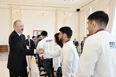 Prezident İlham Əliyev Avropa çempionatında komanda hesabında birinci olan güləşçiləri qəbul edib - FOTO