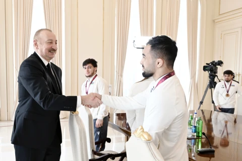 Prezident İlham Əliyev Avropa çempionatında komanda hesabında birinci olan güləşçiləri qəbul edib - FOTO