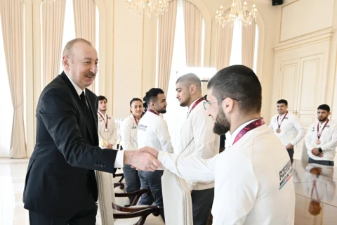 Prezident İlham Əliyev Avropa çempionatında komanda hesabında birinci olan güləşçiləri qəbul edib - FOTO