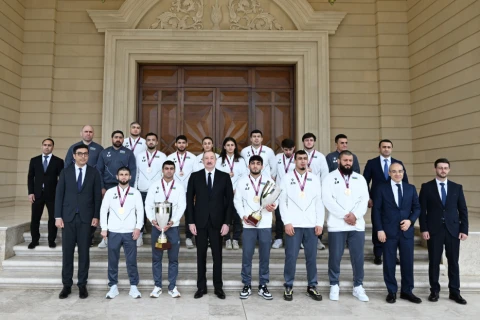 Prezident İlham Əliyev Avropa çempionatında komanda hesabında birinci olan güləşçiləri qəbul edib - FOTO