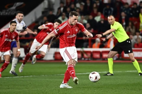 Полуфинал ЛЕ: "Ноттингем Форест" победил "Астон Виллу" - ОБНОВЛЕНО