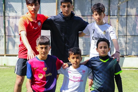 “Sabah”ın futbolçuları uşaqlarla görüşüb futbol oynadılar