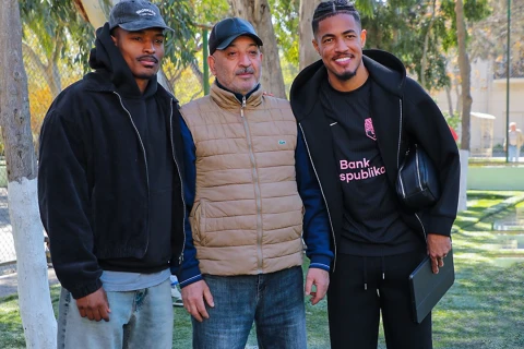 “Sabah”ın futbolçuları uşaqlarla görüşüb futbol oynadılar