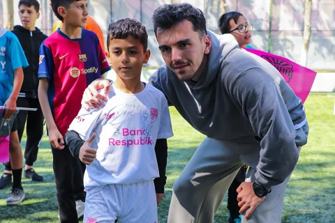 “Sabah”ın futbolçuları uşaqlarla görüşüb futbol oynadılar