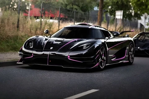 Keçmiş “Formula-1” pilotunun 22 milyon dollarlıq hiperkarı İnterpolun axtarış siyahısına düşüb