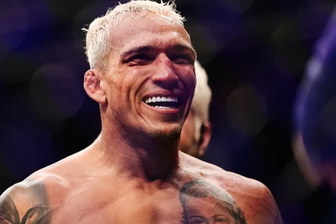 Чарльз Оливейра продлил контракт с UFC на восемь боев