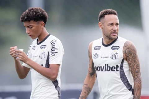 Neymar məşqdə Robinyonun oğluna şillə vurub