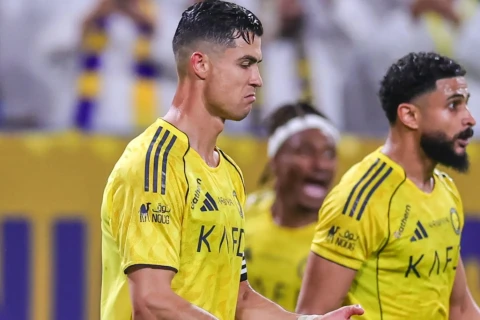 Ronaldu komandası ilə məğlubiyyət yaşayıb