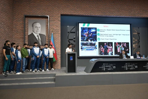 Fərid Qayıbov ötən ay beynəlxalq yarışlarda uğur qazanan idmançılarla görüşüb - FOTO
