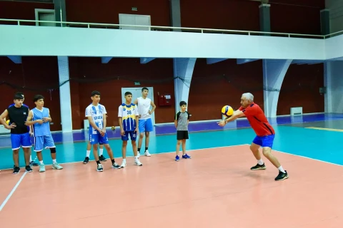Azərbaycanda 14 yaşadək oğlan voleybolçular üçün təlim-məşq toplanışı başlayıb - FOTO