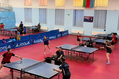 Stolüstü tennis üzrə Azərbaycan birinciliyinə start verilib - FOTO
