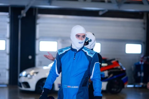 Anar Ələkbərov “Dubai Autodrome”da sükan arxasına keçdi - FOTO/VİDEO