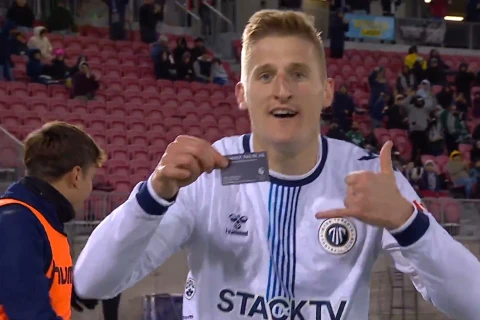 Kanadalı futbolçu qoldan sonra müştəri axtarışına çıxdı - VİDEO
