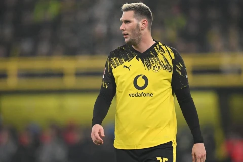 “Borussiya Dortmund”un futbolçusu 30 yaşında karyerasını bitirir