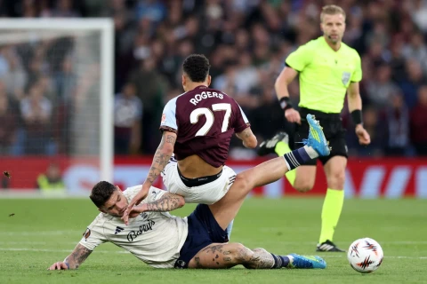UEFA Avropa Liqası: “Aston Villa” darmadağınla adını finala yazdırdı