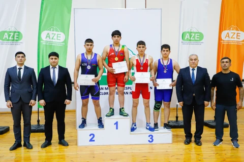 Naxçıvanda yeniyetmə güləşçilər arasında birincilikdə qaliblər bəlli olub - FOTO