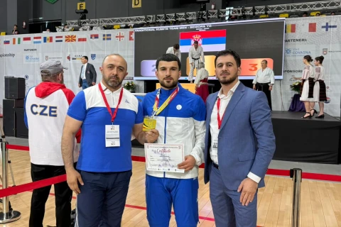 Karateçimiz Avropa çempionu oldu