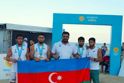 Azərbaycan güləşçilərindən Dünya Seriyasında üç medal