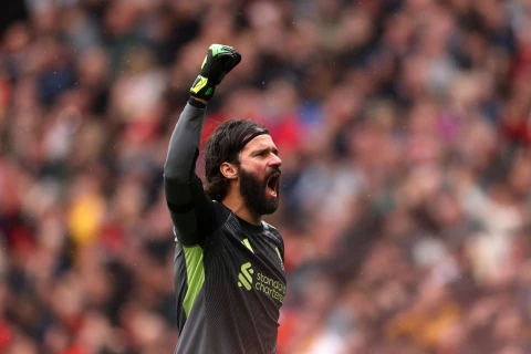 “Liverpul” Alissonun yerinə üç namizədi nəzərdən keçirir