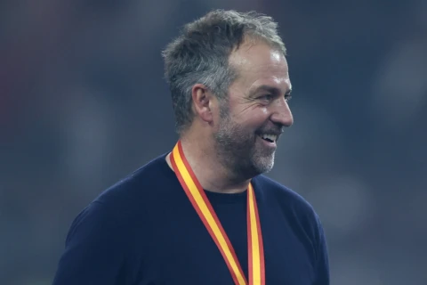 Флик выиграл пятый трофей с "Барселоной"