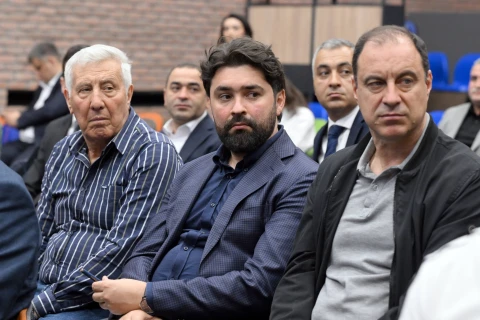 Fərid Qayıbov idman federasiyalarının nümayəndələri ilə növbəti görüşünü keçirib