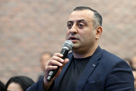 Fərid Qayıbov idman federasiyalarının nümayəndələri ilə növbəti görüşünü keçirib