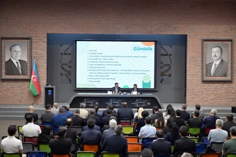 Fərid Qayıbov idman federasiyalarının nümayəndələri ilə növbəti görüşünü keçirib