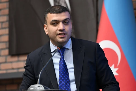 Fərid Qayıbov idman federasiyalarının nümayəndələri ilə növbəti görüşünü keçirib