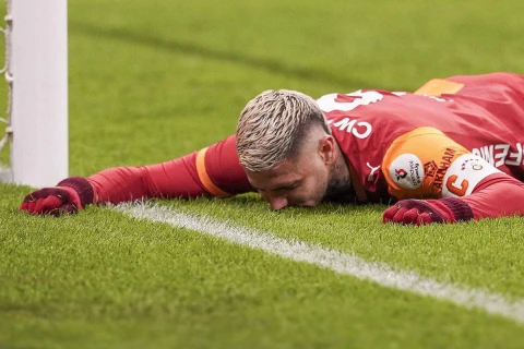 İkardinin “Qalatasaray” dəftərini bağladığı bildirilir
