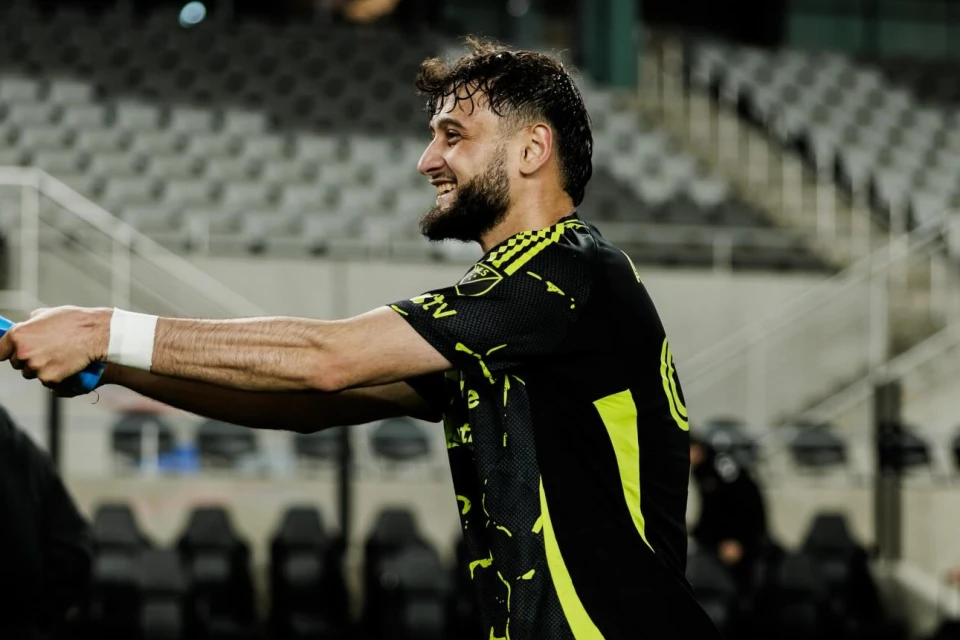 Azərbaycanlı futbolçunun forması Budapeştdə nümayiş etdirilir