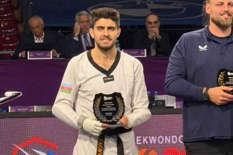 Paralimpiya çempionumuza xüsusi mükafat təqdim olunub