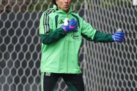Guillermo Ochoa hints at emotional farewell as Mexico prepare for 2026 World Cup