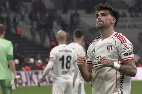 “Beşiktaş” cari mövsümdəki son oyunundan heç-heçə ilə ayrıldı