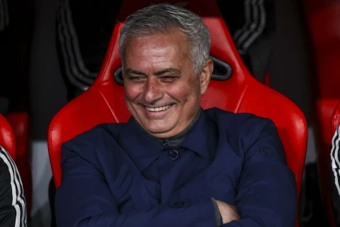 Mourinyo: “Benfika” mənə yeni müqavilə təklif etdi”