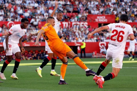 Bazar günü üçün futbol afişası: “Real Madrid”, PSJ və “Qalatasaray” meydanda