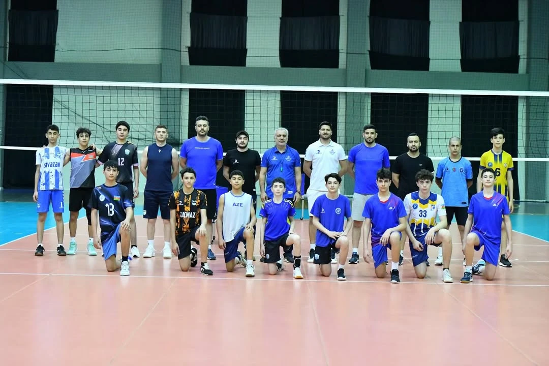 U-14 voleybolçular Şəkidə toplanıb - FOTO