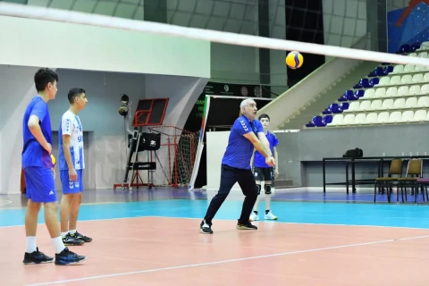 U-14 voleybolçular Şəkidə toplanıb - FOTO