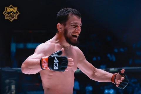 Qadınlara hücum edən MMA döyüşçüsü klubdan qovdu - FOTO/VİDEO