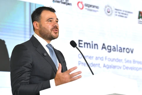 Emin Ağalarov “Sea Breeze”də stadion tikəcək?