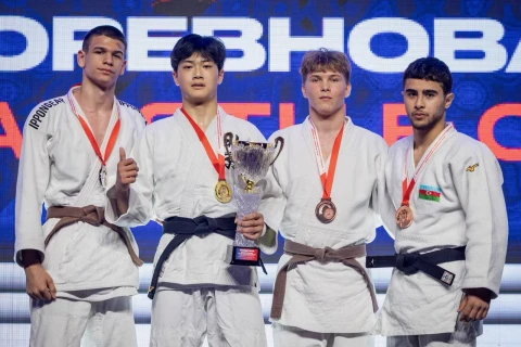 Cüdoçularımızdan Xabarovskda iki medal - FOTO
