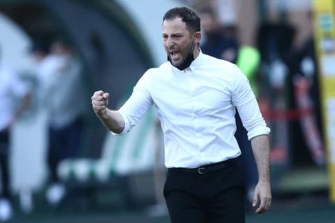 “Fənərbağça”nın keçmiş baş məşqçisi Bundesliqa klubuna keçir