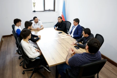 Milli Paralimpiya Komitəsində paralimpiyaçılarla görüş - FOTO