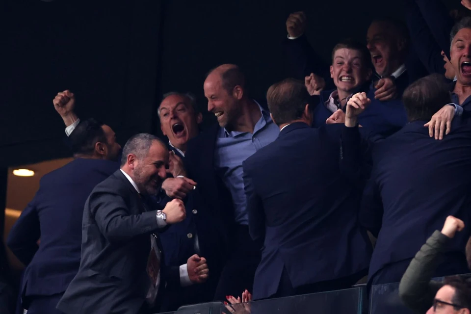 Şahzadə Uilyam “Aston Villa”nın qoluna emosional reaksiya verdi