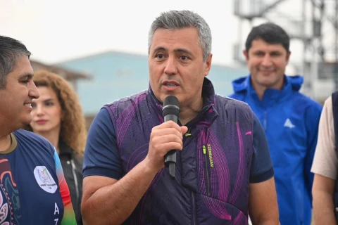 Bakıda dənizdə kütləvi üzgüçülük aksiyası keçirilib - FOTO