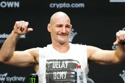 UFC çempionu hokkeyçi ilə döyüşmək istədiyini açıqlayıb