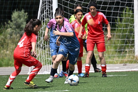Futbol üzrə U-14 Qızlar Liqasında çempion müəyyənləşdi - FOTO