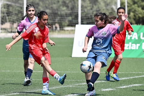 Futbol üzrə U-14 Qızlar Liqasında çempion müəyyənləşdi - FOTO