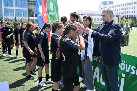 Futbol üzrə U-14 Qızlar Liqasında çempion müəyyənləşdi - FOTO