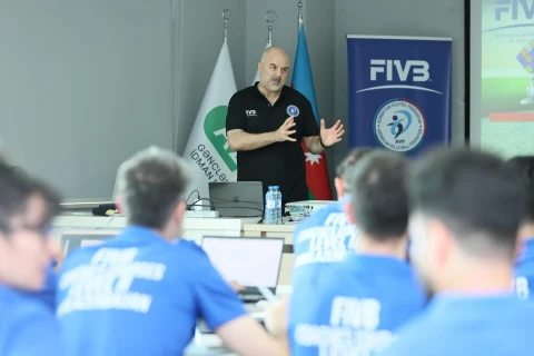 Bakıda voleybol üzrə beynəlxalq məşqçi seminarına start verildi
